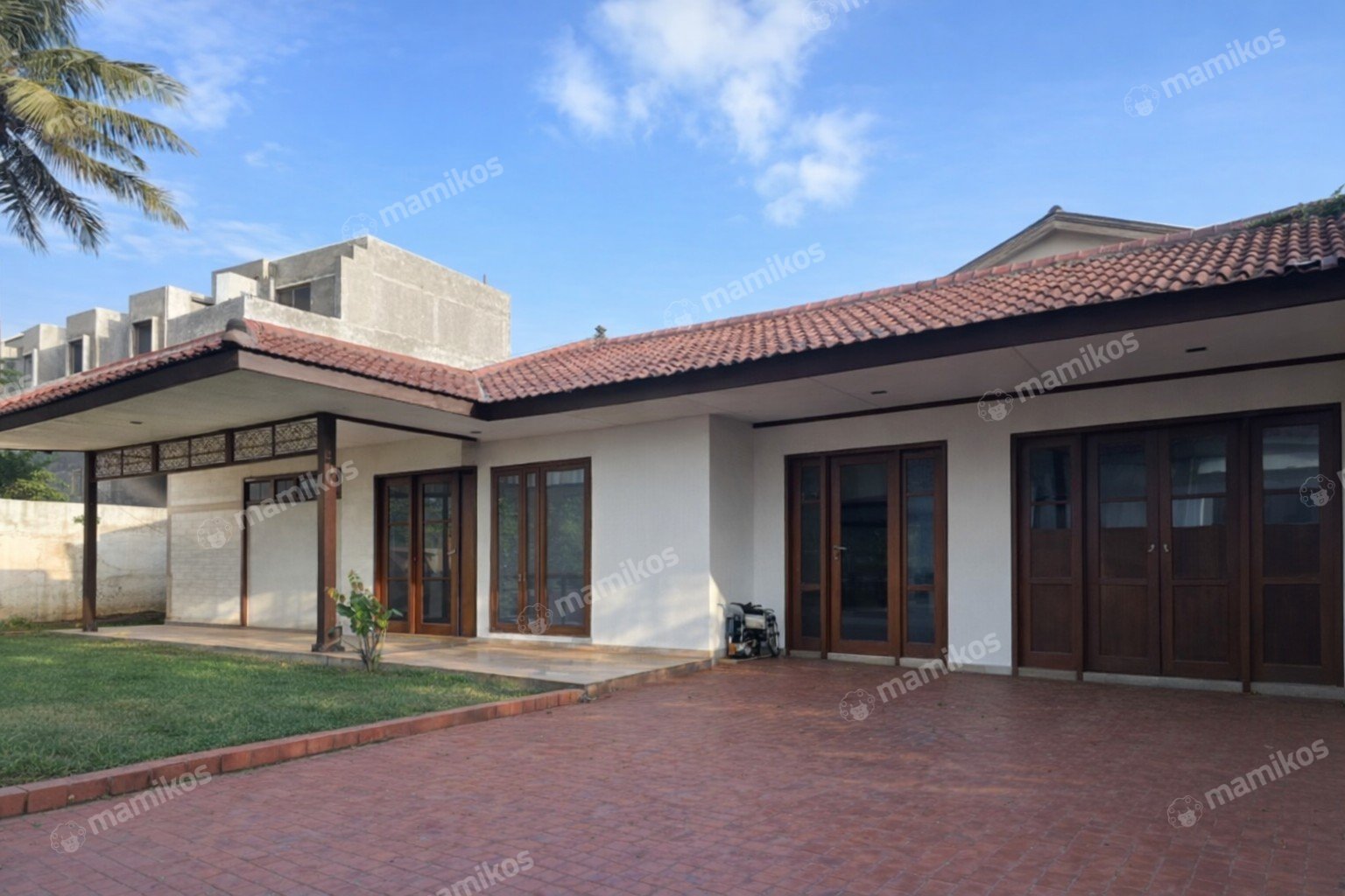 Rumah Sertifikat SHM 5 Kamar Tidur 4 Kamar Mandi Kemang Jakarta Selatan - Photo 2