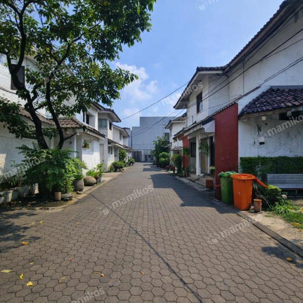 Rumah Sertifikat SHM 4 Kamar Tidur 3 Kamar Mandi Kemang Jakarta Selatan - Photo 2