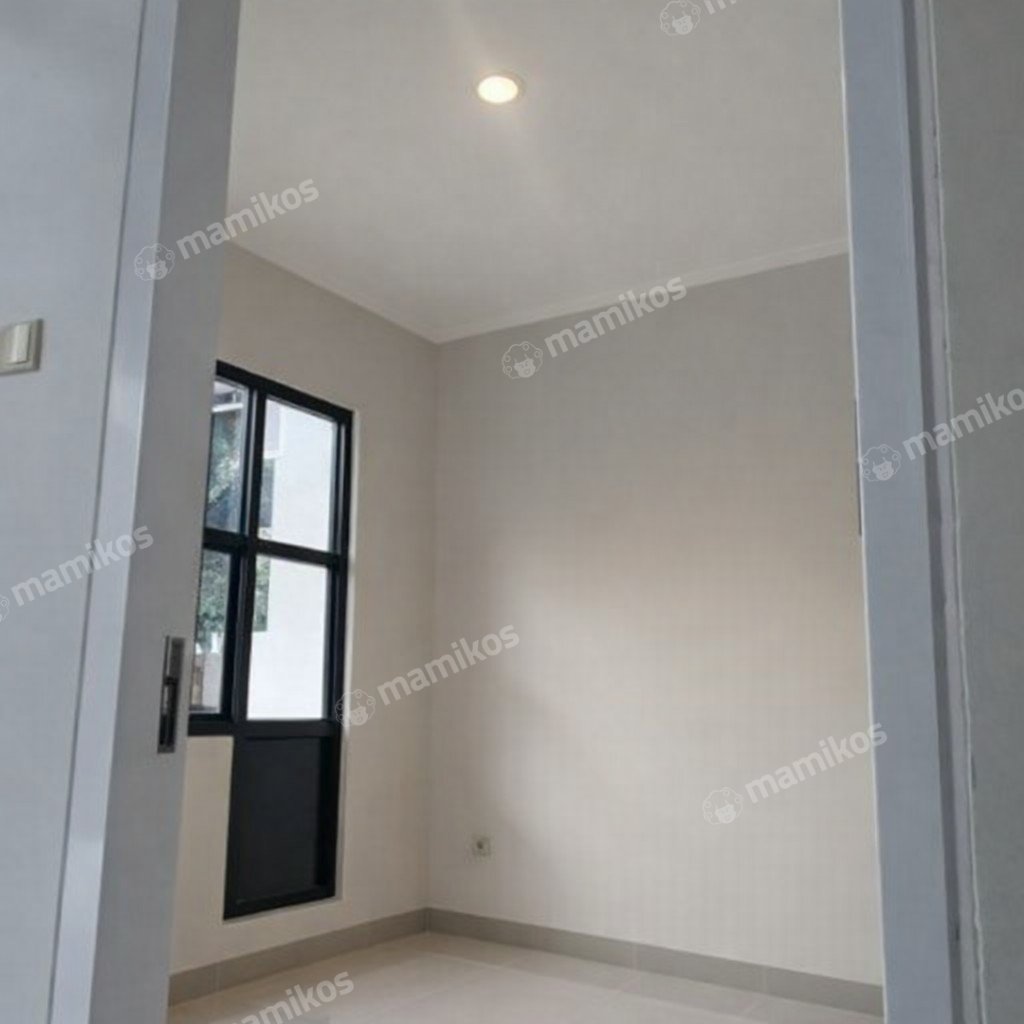 Rumah Sertifikat SHM 3 Kamar Tidur 2 Kamar Mandi Kota Wisata Jakarta Timur - Photo 3