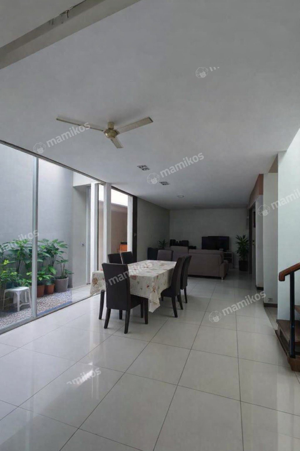 Rumah Sertifikat HGB 4 Kamar Tidur 4 Kamar Mandi Meruya Jakarta Barat - Photo 2