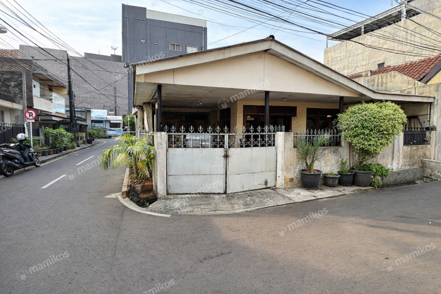 Rumah 3KT 2KM Tomang Jakarta Barat