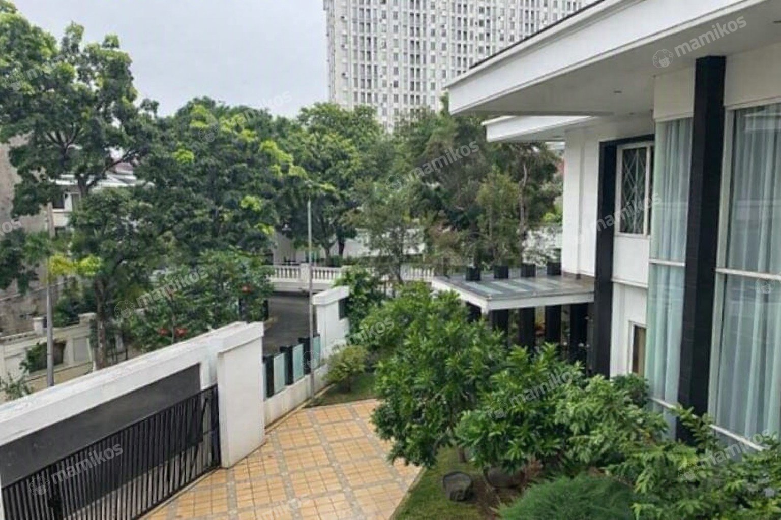 Rumah Sertifikat SHM 6 Kamar Tidur 8 Kamar Mandi Sunter Jakarta Utara - Photo 2