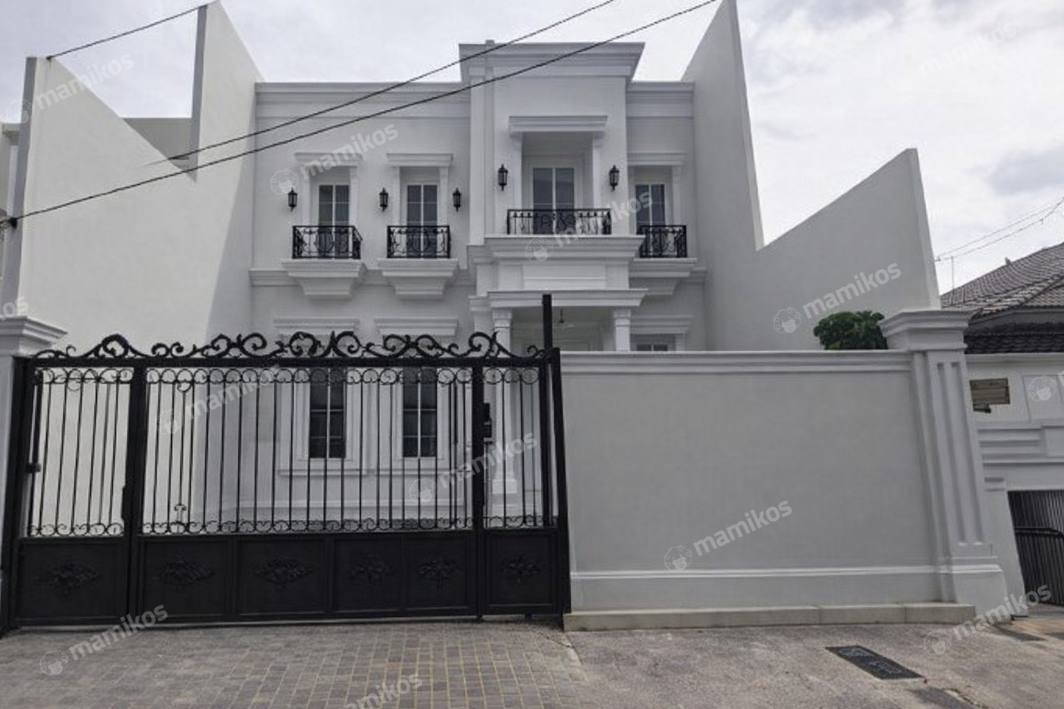 Rumah Sertifikat SHM 4 Kamar Tidur 3 Kamar Mandi Kembangan Jakarta Barat