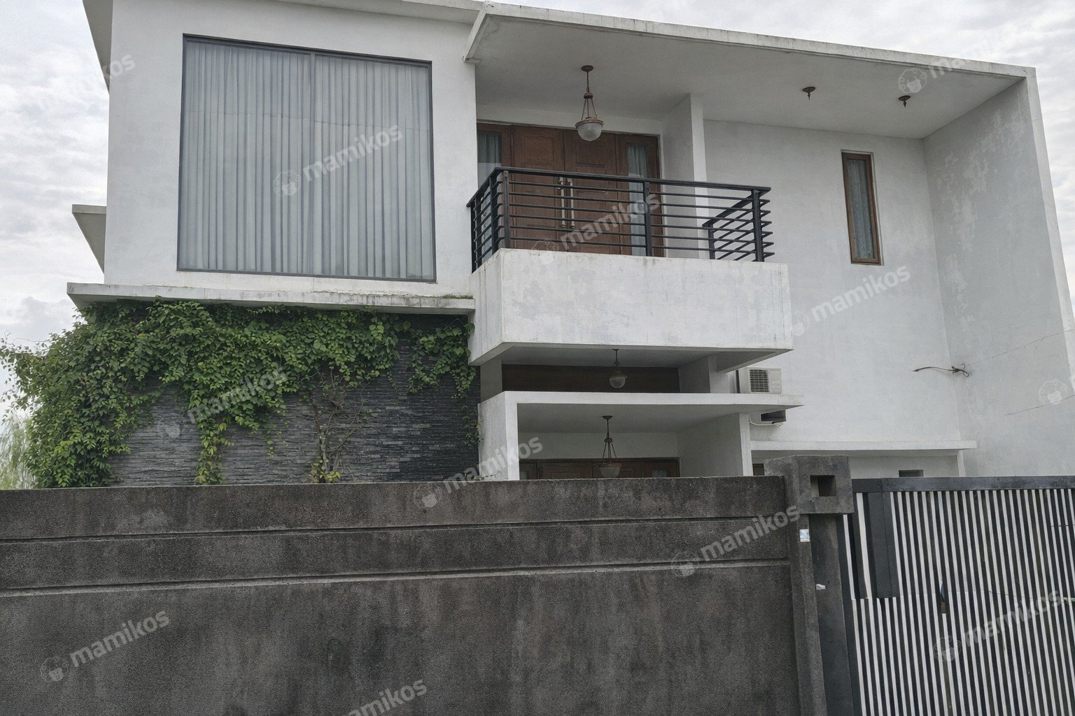 Rumah Sertifikat SHM 4 Kamar Tidur 2 Kamar Mandi Meruya Jakarta Barat