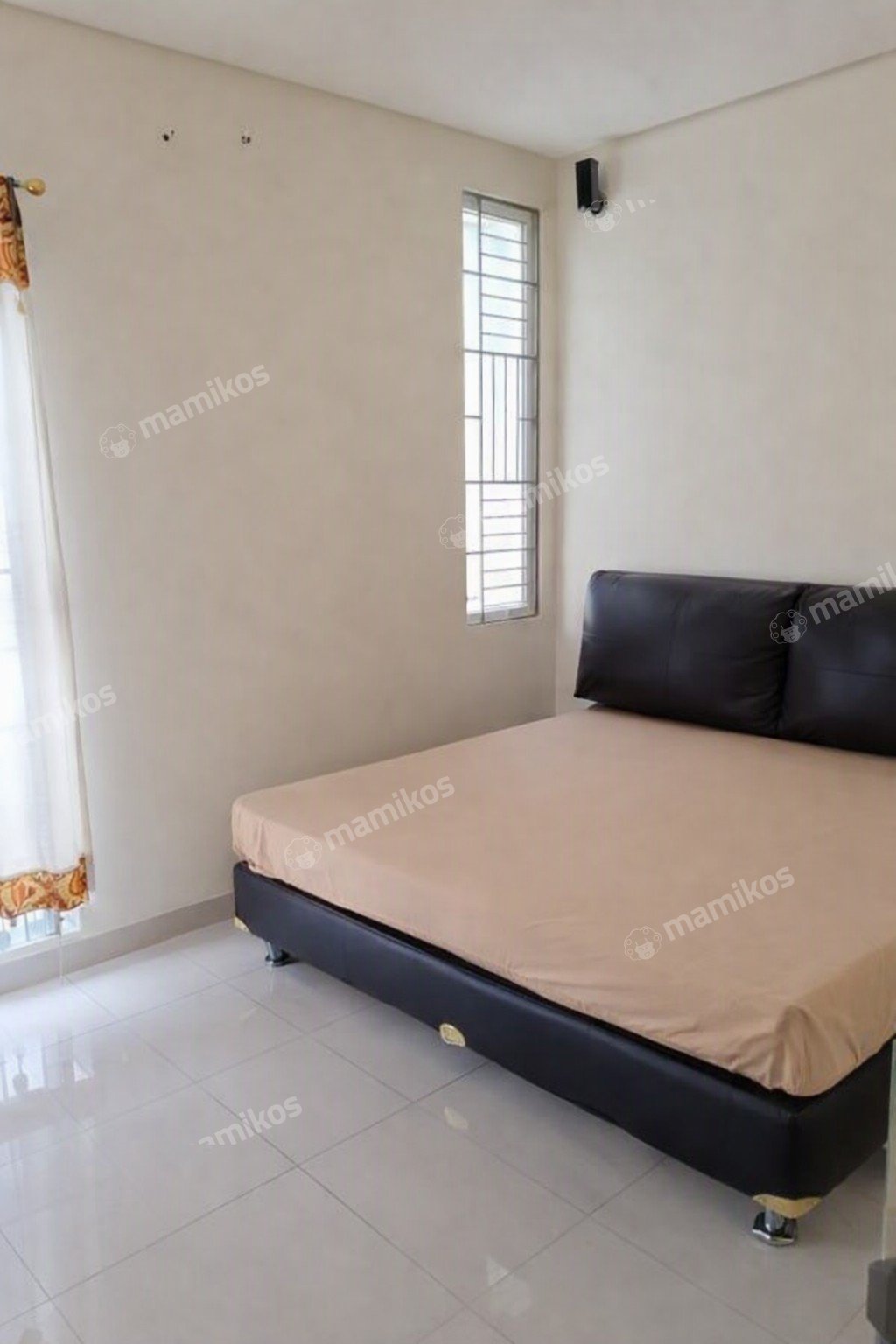Rumah Sertifikat SHM 4 Kamar Tidur 3 Kamar Mandi Pantai Indah Kapuk Jakarta Utara - Photo 2