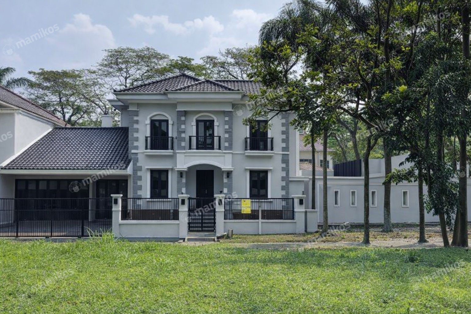 Rumah Sertifikat SHM 5 Kamar Tidur 4 Kamar Mandi Cibubur Jakarta Timur