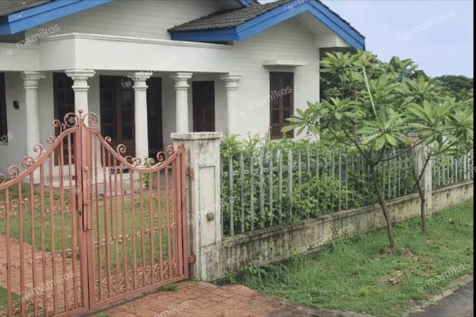 Rumah Sertifikat SHM 4 Kamar Tidur 3 Kamar Mandi Joglo Jakarta Barat