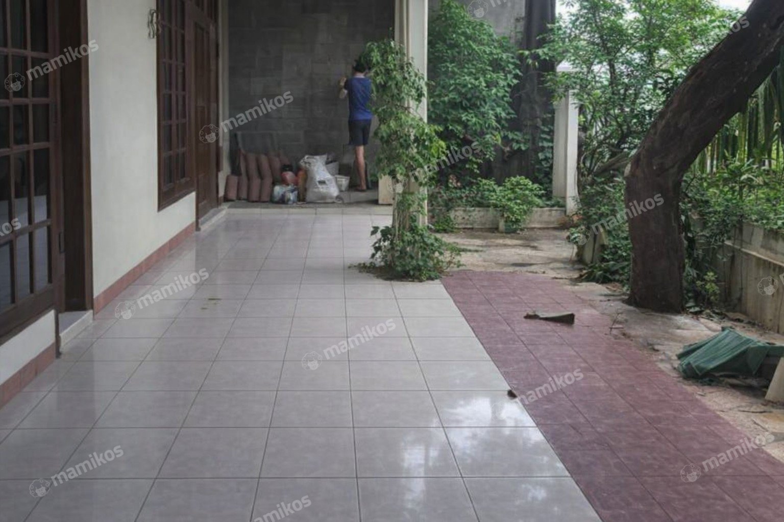 Rumah Sertifikat SHM 4 Kamar Tidur 2 Kamar Mandi Tomang Jakarta Barat