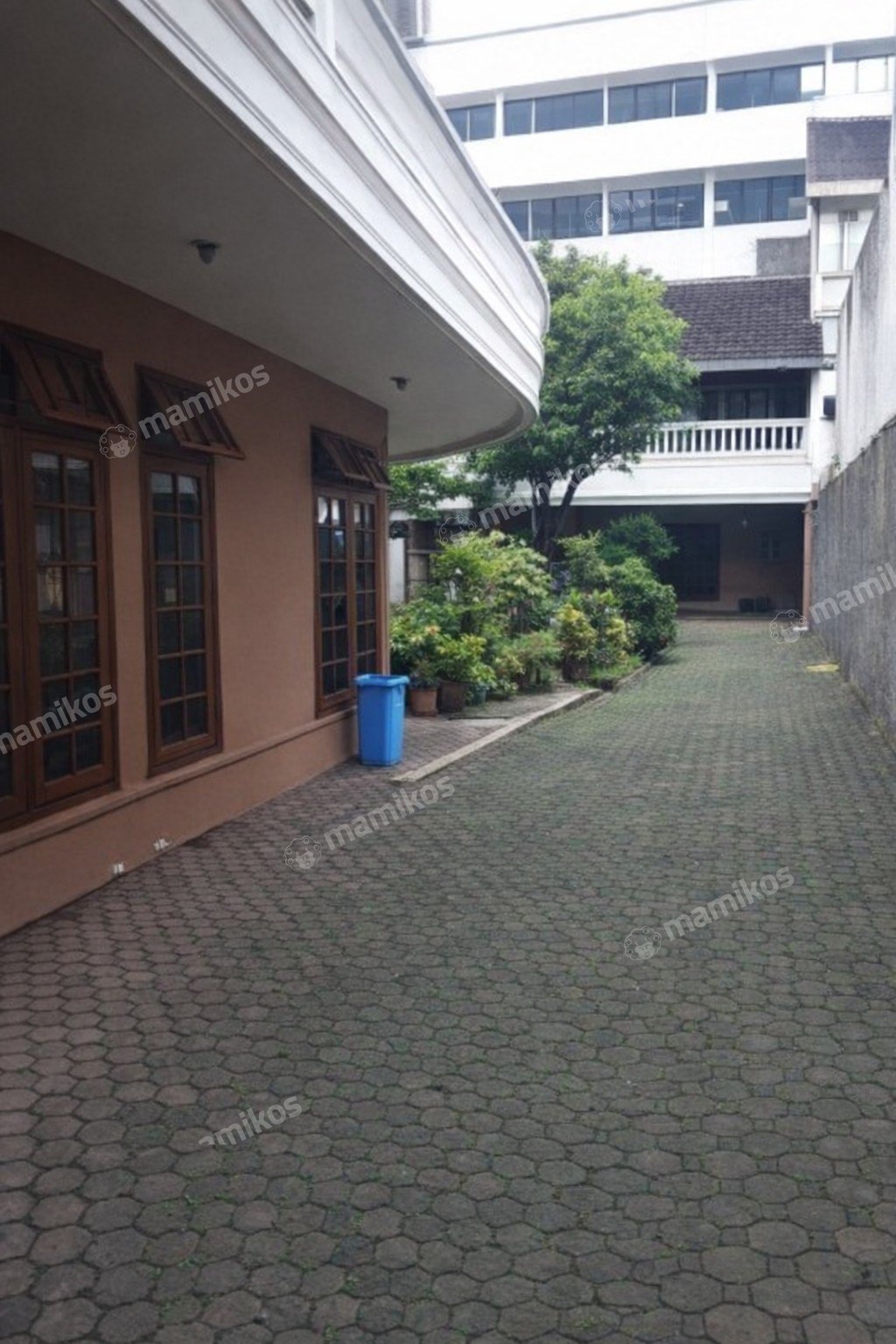 Rumah Sertifikat SHM 6 Kamar Tidur 4 Kamar Mandi Palmerah Jakarta Barat - Photo 3
