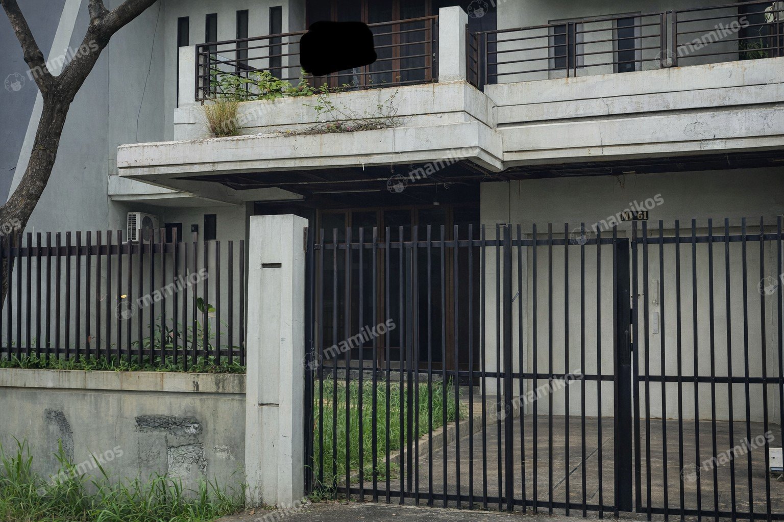 Rumah Sertifikat SHM 3 Kamar Tidur 3 Kamar Mandi Intercon Jakarta Barat
