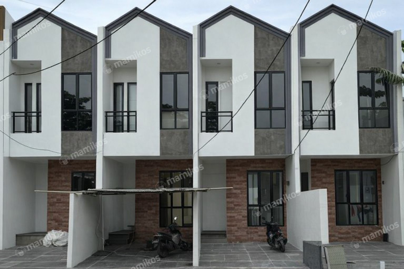 Rumah Sertifikat SHM 2 Kamar Tidur 2 Kamar Mandi Taman Surya Jakarta Barat