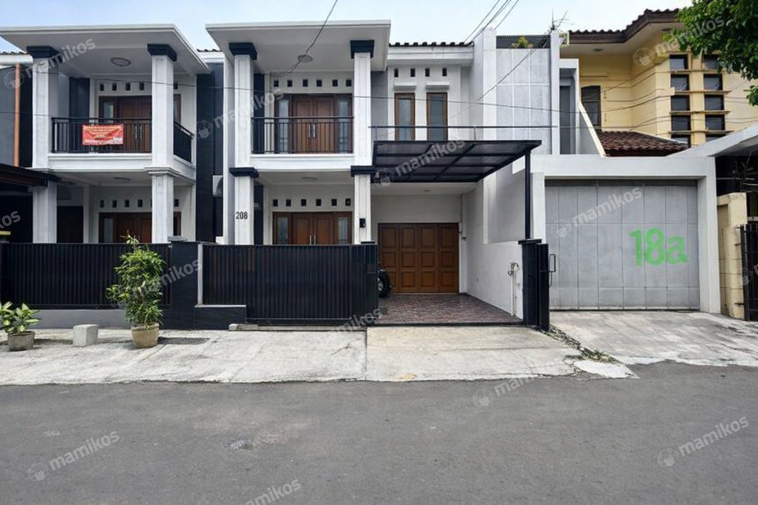 Rumah Sertifikat SHM 4 Kamar Tidur 4 Kamar Mandi Tebet Jakarta Selatan