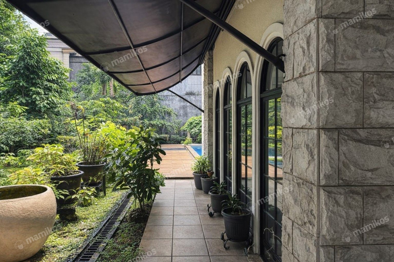 Rumah Sertifikat SHM 5 Kamar Tidur 5 Kamar Mandi Ampera Jakarta Selatan