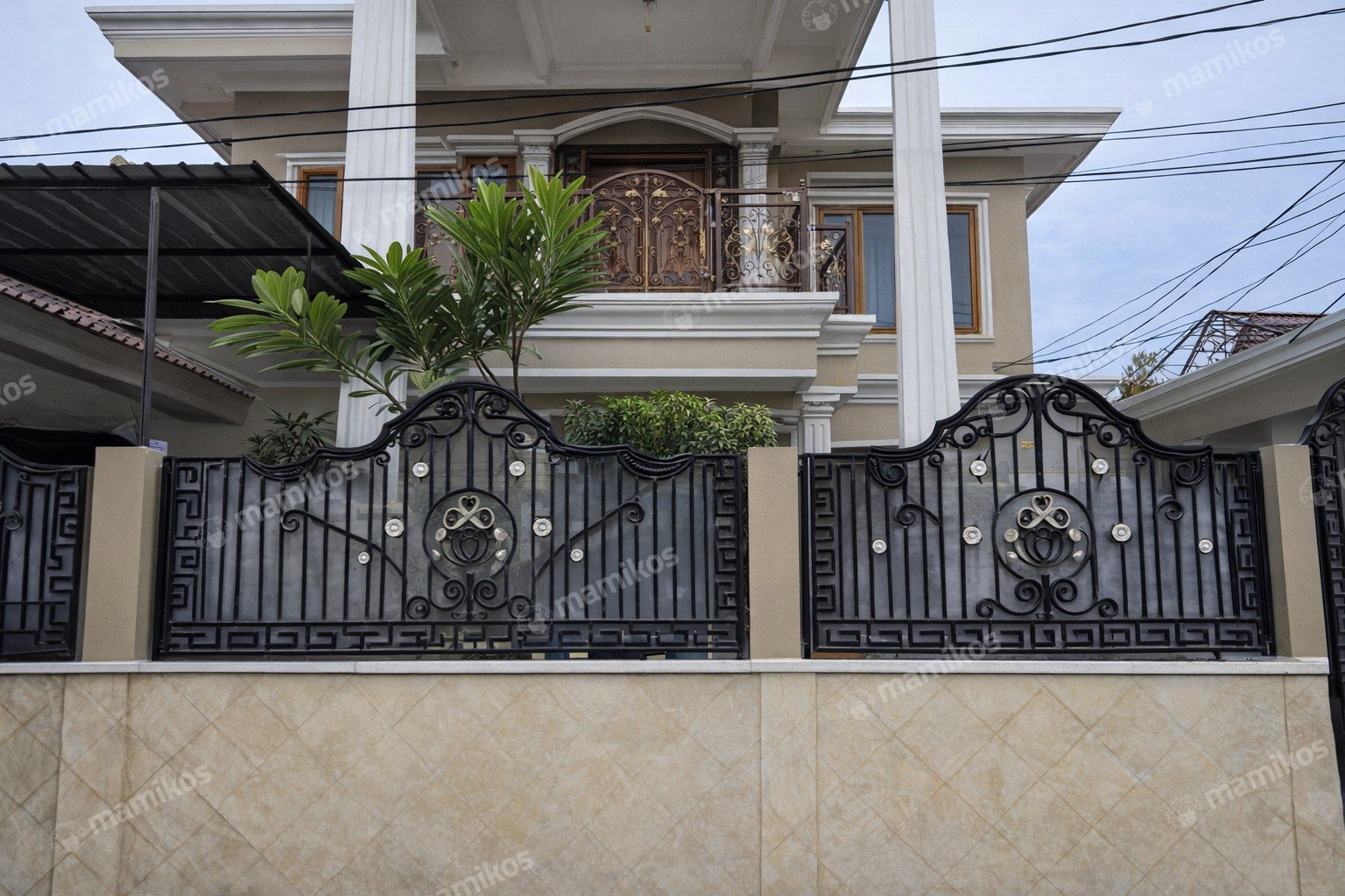 Rumah Sertifikat SHM 7 Kamar Tidur 9 Kamar Mandi Jatiwaringin Jakarta Timur