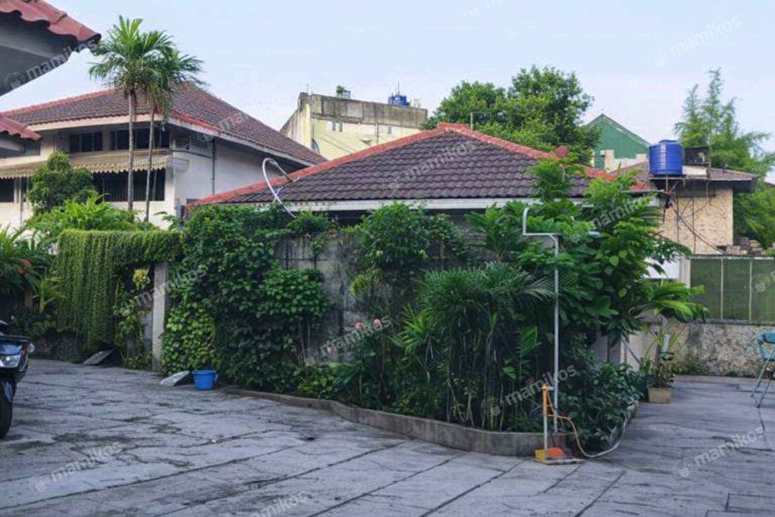 Rumah Sertifikat SHM 9 Kamar Tidur 7 Kamar Mandi Tanjung Duren Jakarta Barat
