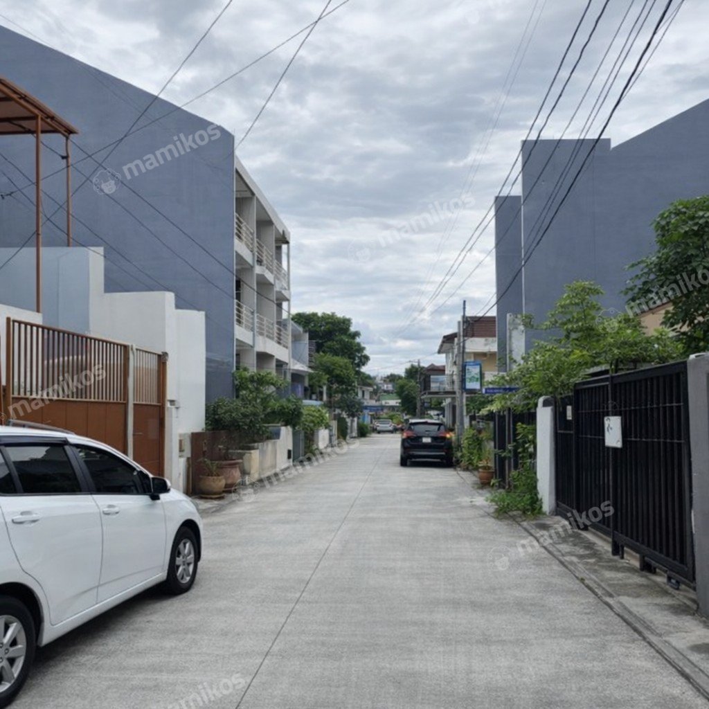Rumah Sertifikat SHM 4 Kamar Tidur 3 Kamar Mandi Taman Ratu Jakarta Barat - Photo 4