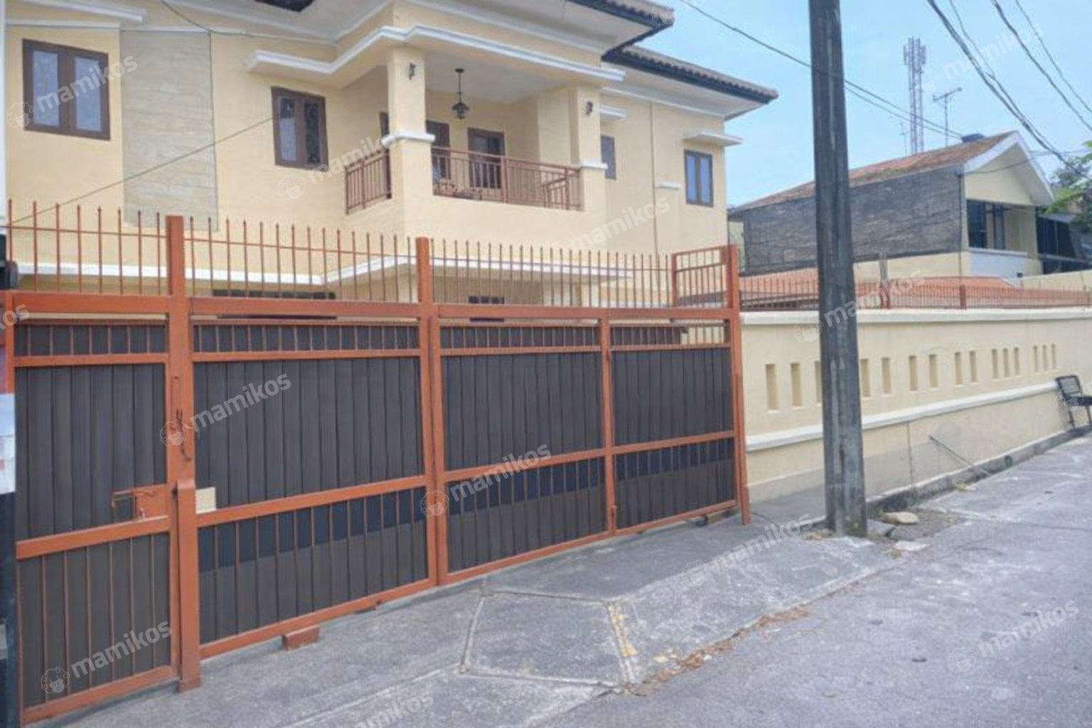 Rumah Sertifikat SHM 5 Kamar Tidur 4 Kamar Mandi Pondok Kelapa Jakarta Timur