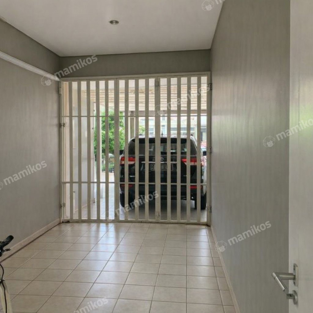 Rumah Sertifikat SHM 4 Kamar Tidur 4 Kamar Mandi Citra Grand Jakarta Timur - Photo 2