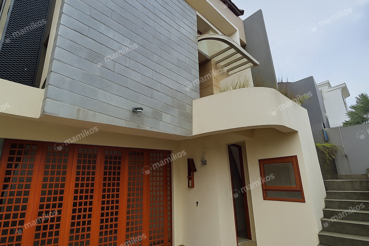 Rumah Sertifikat SHM 6 Kamar Tidur 5 Kamar Mandi Senopati Jakarta Selatan