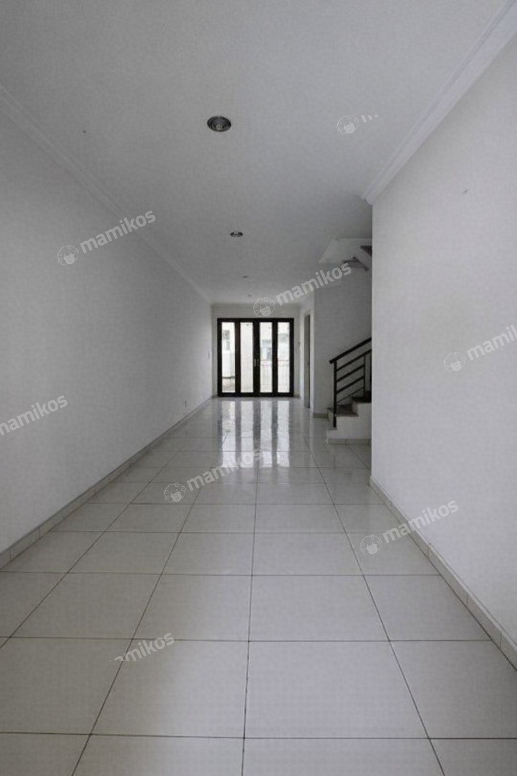 Rumah Sertifikat SHM 3 Kamar Tidur 3 Kamar Mandi Sunter Jakarta Utara - Photo 2