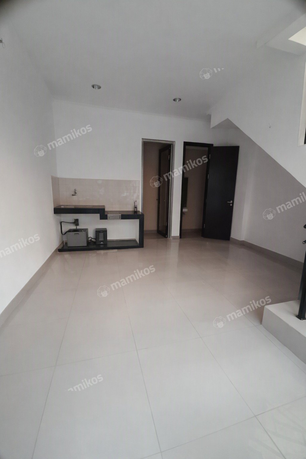 Rumah Sertifikat SHM 2 Kamar Tidur 2 Kamar Mandi Pantai Indah Kapuk Jakarta Utara - Photo 2