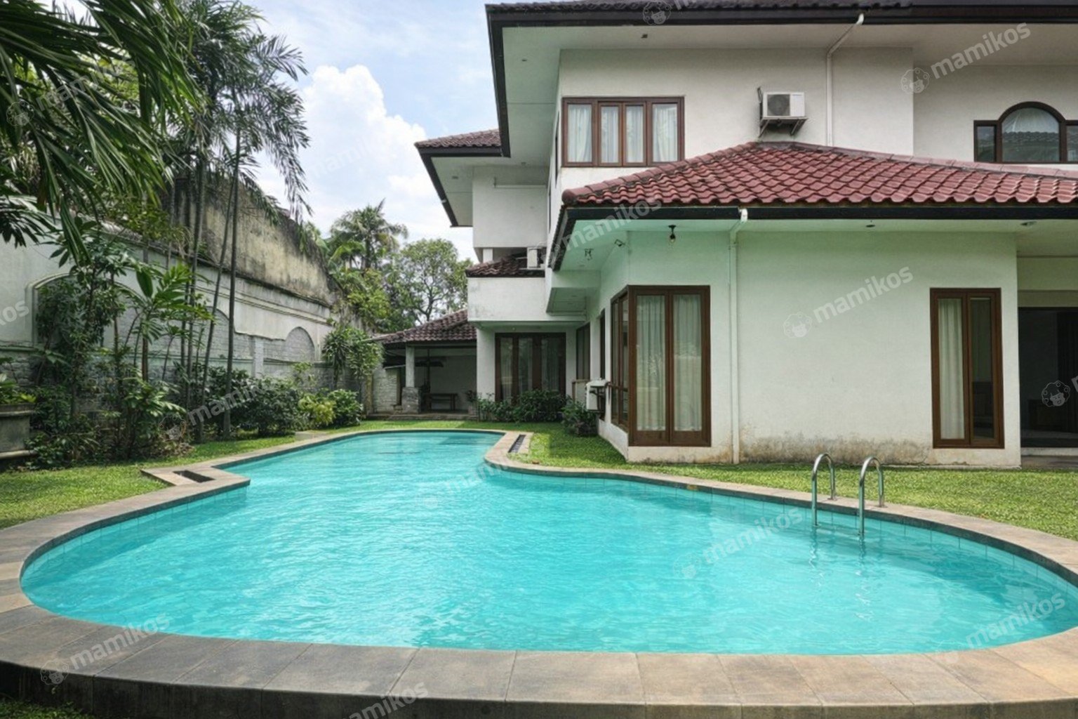 Rumah Sertifikat SHM 5 Kamar Tidur 5 Kamar Mandi Kemang Jakarta Selatan - Photo 1