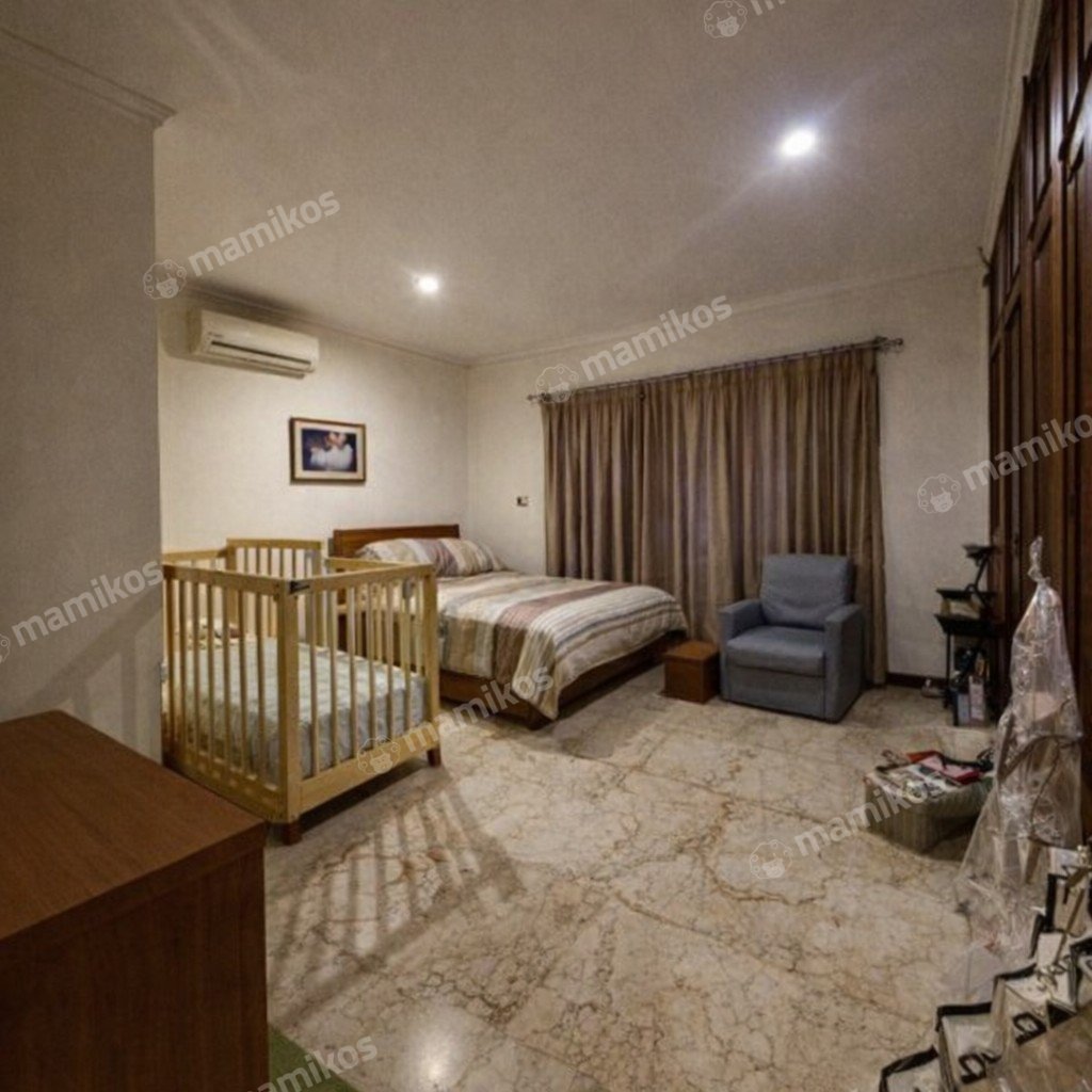 Rumah Sertifikat SHM 4 Kamar Tidur 5 Kamar Mandi Kebayoran Baru Jakarta Selatan - Photo 2