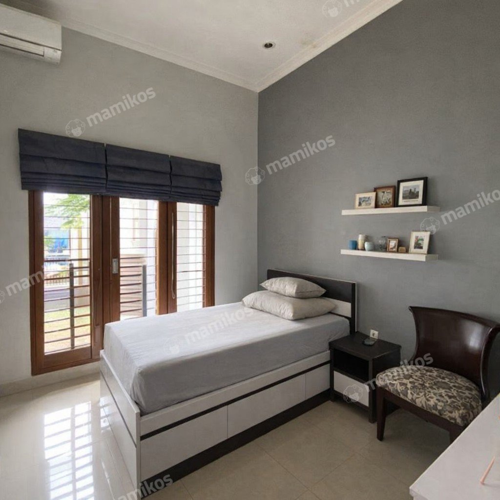 Rumah Sertifikat SHM 4 Kamar Tidur 4 Kamar Mandi Kebayoran Baru Jakarta Selatan - Photo 3