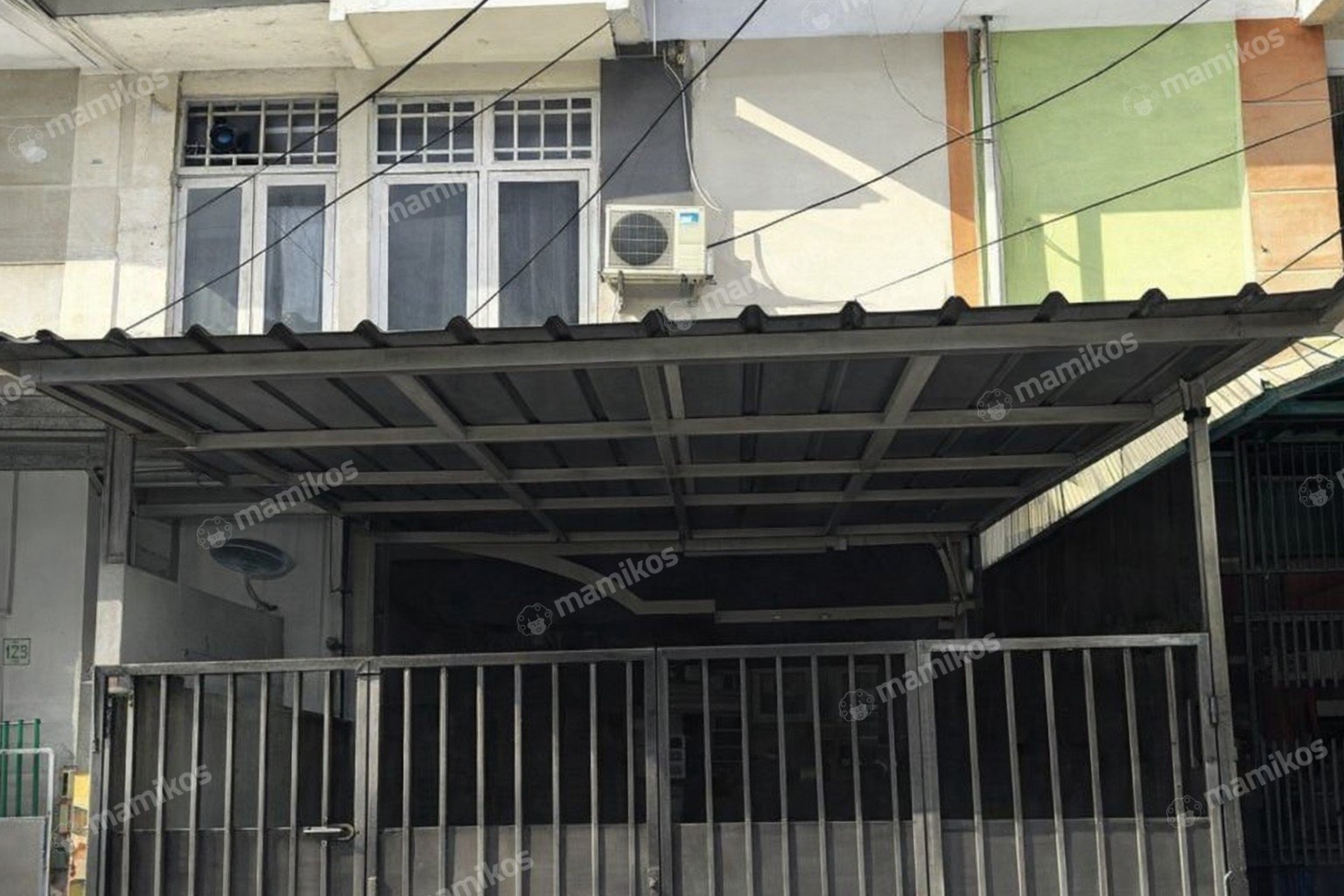 Rumah Sertifikat SHM 3 Kamar Tidur 2 Kamar Mandi Taman Palem Jakarta Barat
