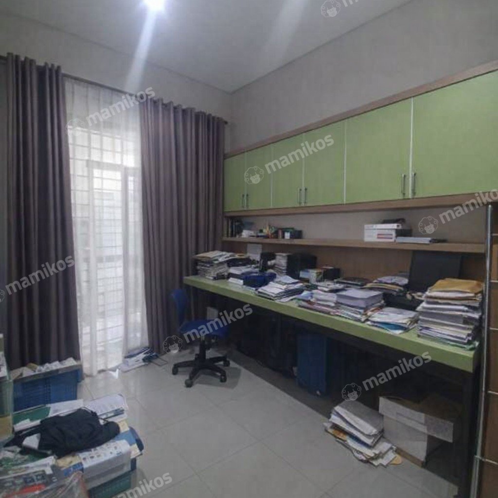 Rumah Sertifikat SHM 3 Kamar Tidur 3 Kamar Mandi Green Lake City Jakarta Barat - Photo 2