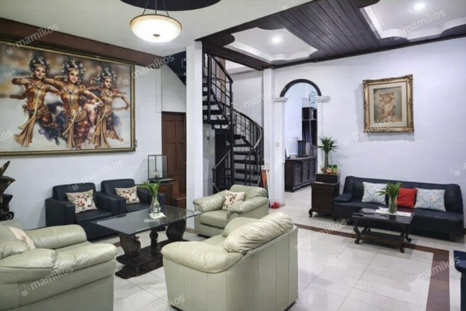 Rumah Sertifikat SHM 10 Kamar Tidur 4 Kamar Mandi Senopati Jakarta Selatan