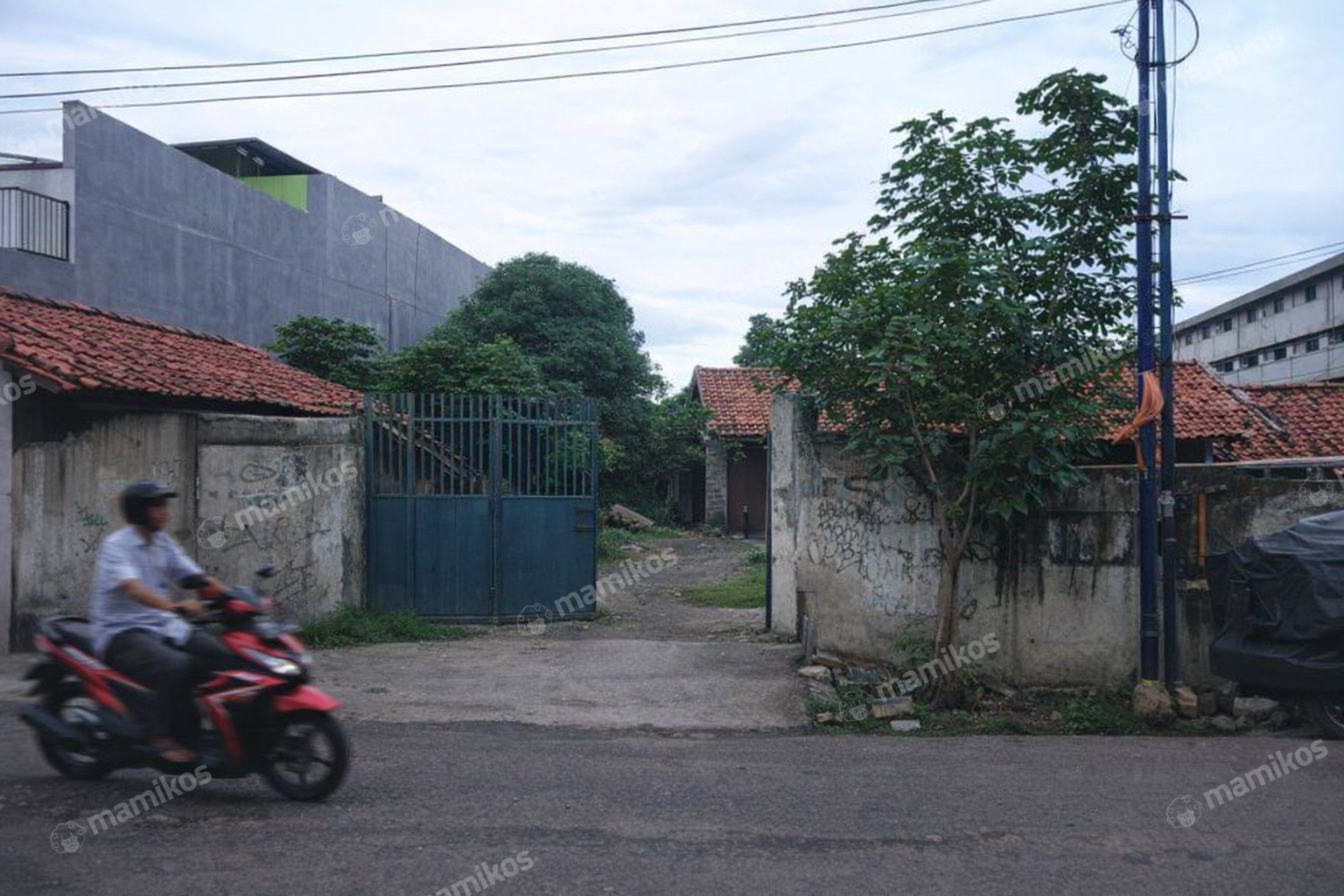 Rumah Sertifikat SHM 40 Kamar Tidur 40 Kamar Mandi Cengkareng Jakarta Barat - Photo 2