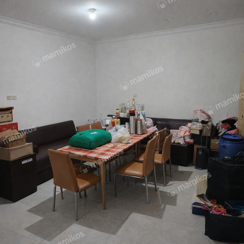 Rumah Sertifikat SHM 4 Kamar Tidur 3 Kamar Mandi Taman Palem Jakarta Barat - Photo 5