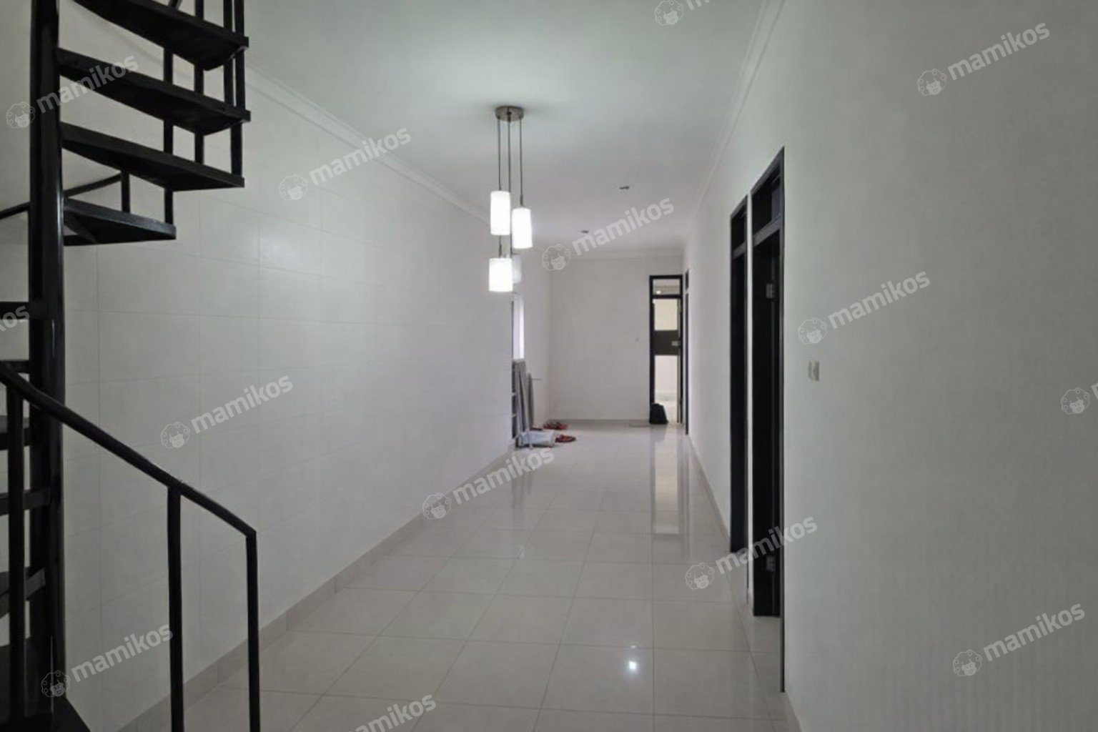 Rumah Sertifikat SHM 4 Kamar Tidur 2 Kamar Mandi Cilandak Jakarta Selatan - Photo 2