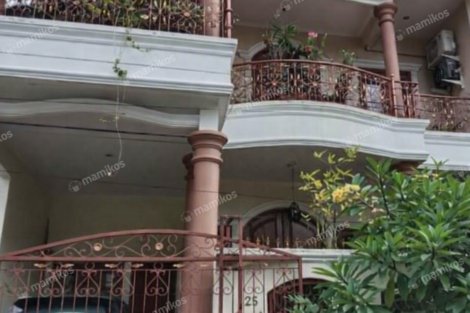 Rumah Sertifikat SHM 5 Kamar Tidur 4 Kamar Mandi Kelapa Gading Jakarta Utara