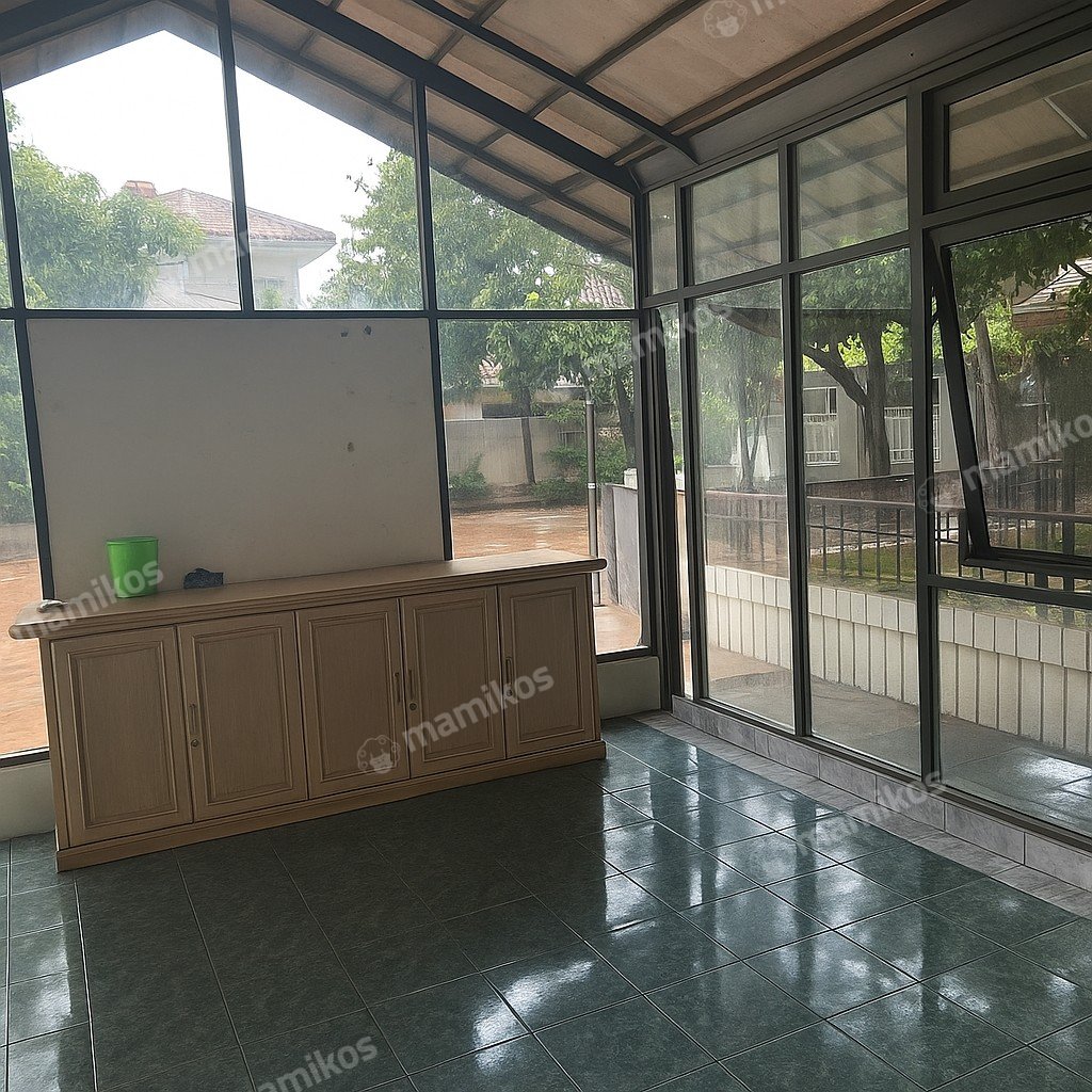 Rumah Sertifikat SHM 1 Kamar Tidur 1 Kamar Mandi Kebayoran Baru Jakarta Selatan - Photo 3