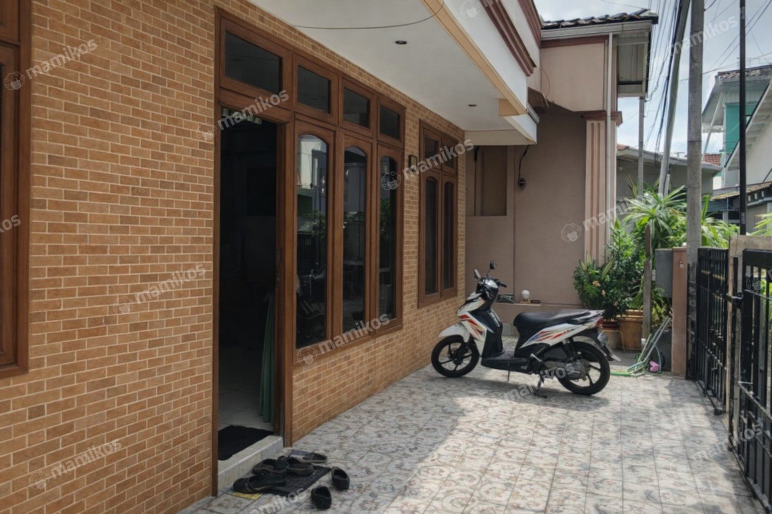 Rumah Sertifikat SHM 3 Kamar Tidur 2 Kamar Mandi Tanjung Duren Jakarta Barat