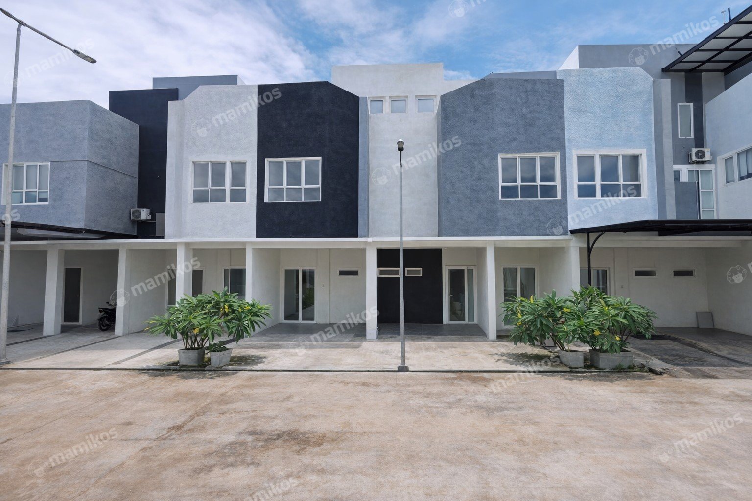 Rumah Sertifikat SHM 4 Kamar Tidur 2 Kamar Mandi Cilangkap Jakarta Timur - Photo 3