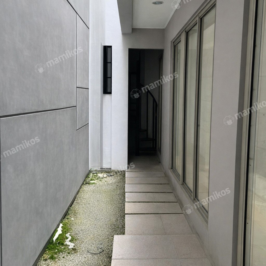 Rumah Sertifikat SHM 3 Kamar Tidur 3 Kamar Mandi Pantai Indah Kapuk Jakarta Utara - Photo 3