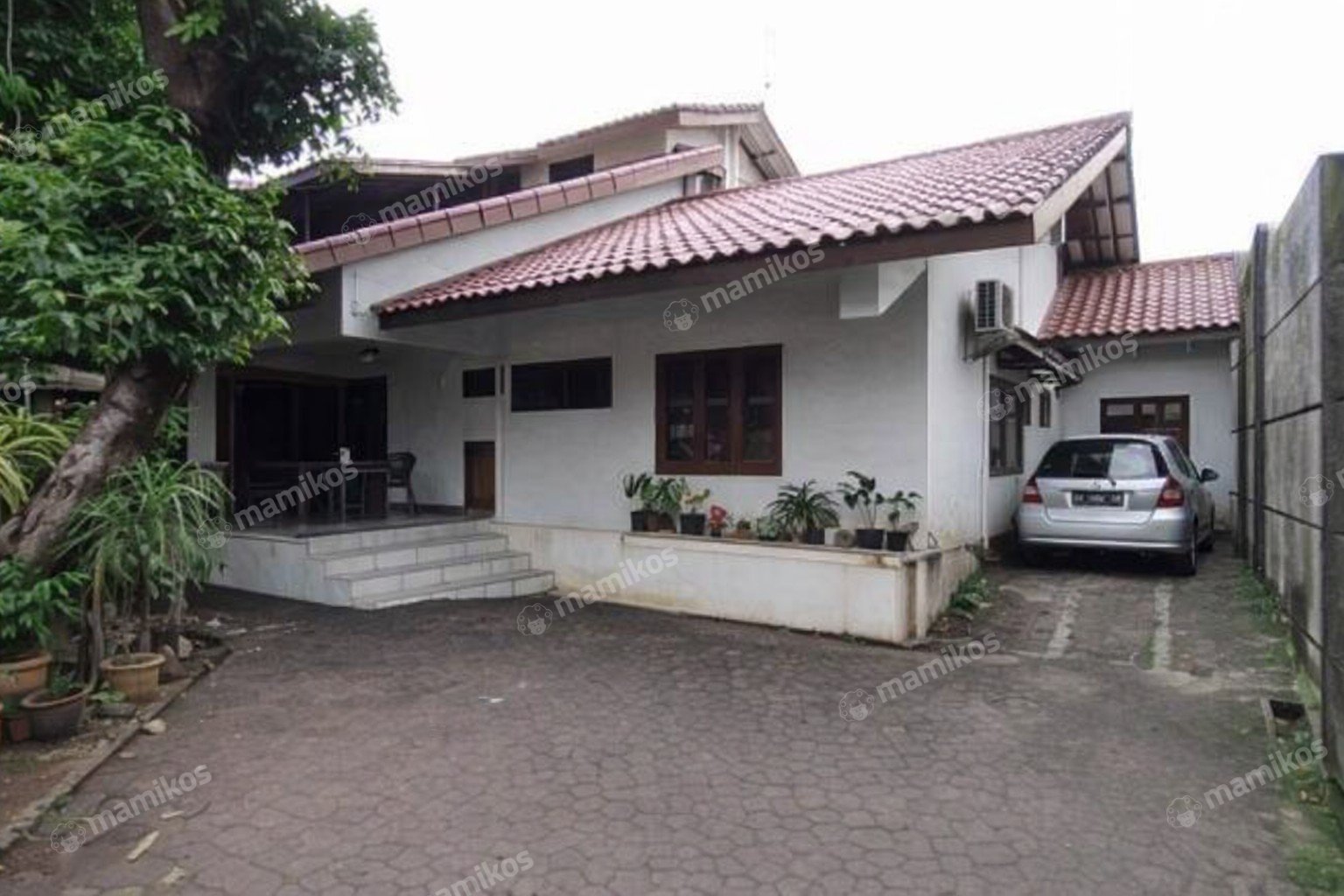 Rumah Sertifikat SHM 5 Kamar Tidur 4 Kamar Mandi Kemanggisan Jakarta Barat