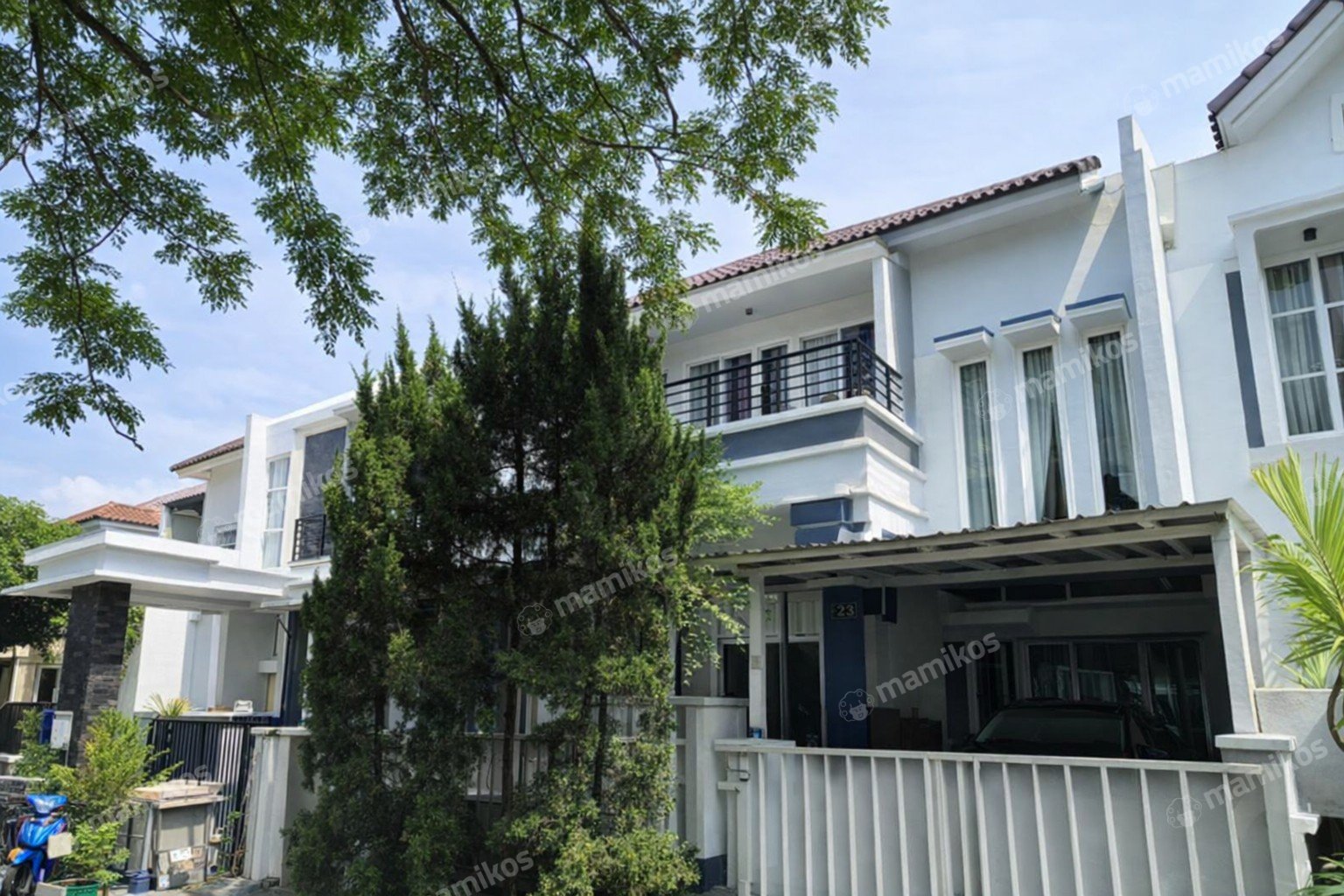 Rumah Sertifikat SHM 5 Kamar Tidur 5 Kamar Mandi Citra Grand Jakarta Timur