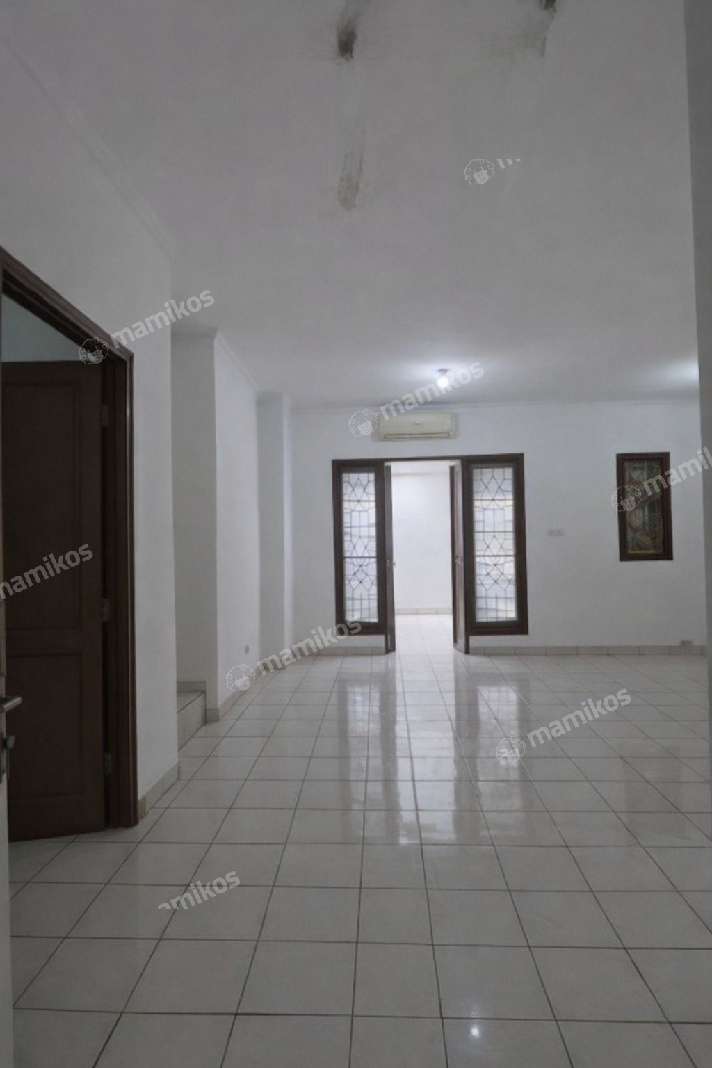 Rumah Sertifikat SHM 3 Kamar Tidur 2 Kamar Mandi Kota Wisata Jakarta Timur - Photo 2