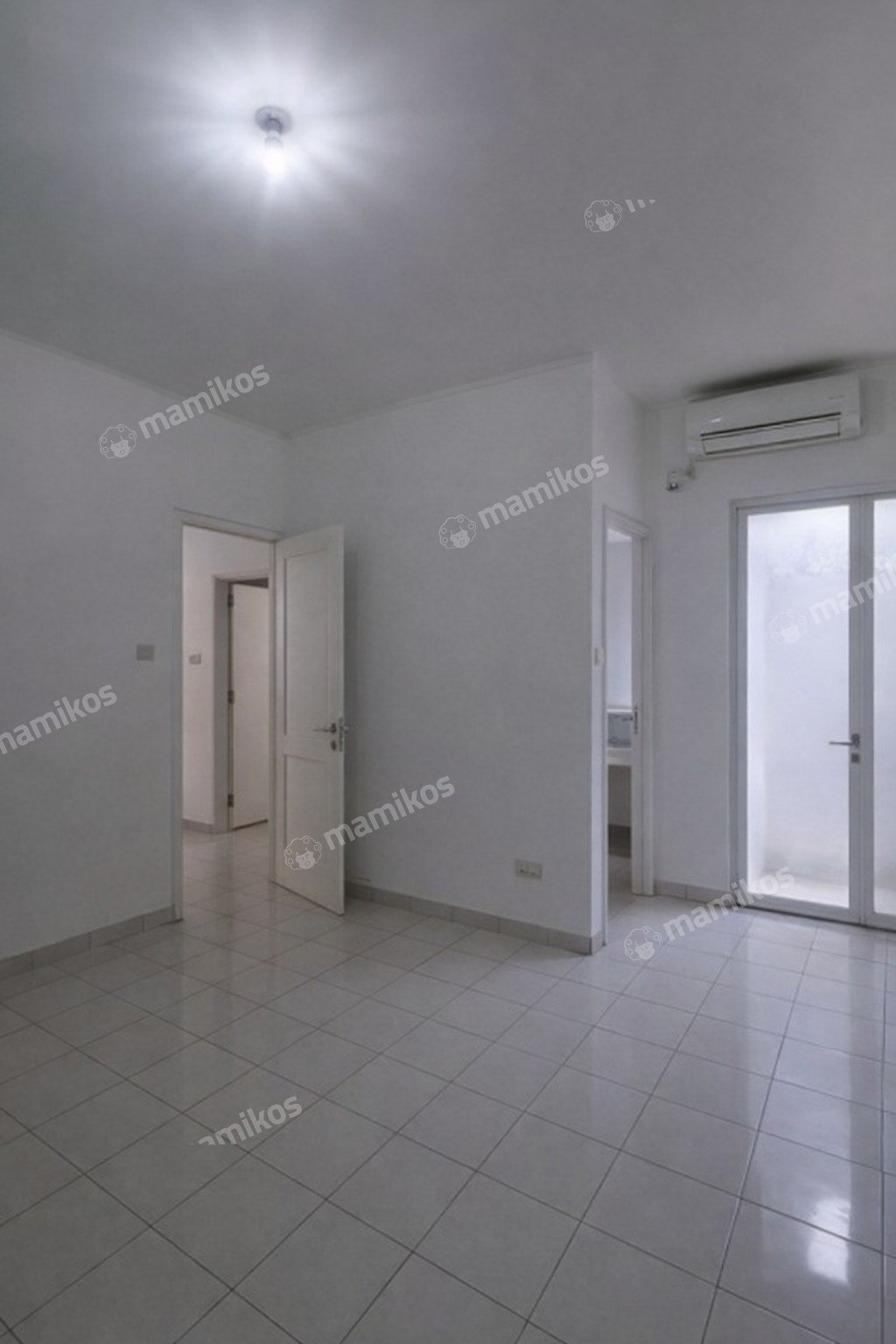 Rumah Sertifikat SHM 3 Kamar Tidur 2 Kamar Mandi Kota Wisata Jakarta Timur - Photo 3