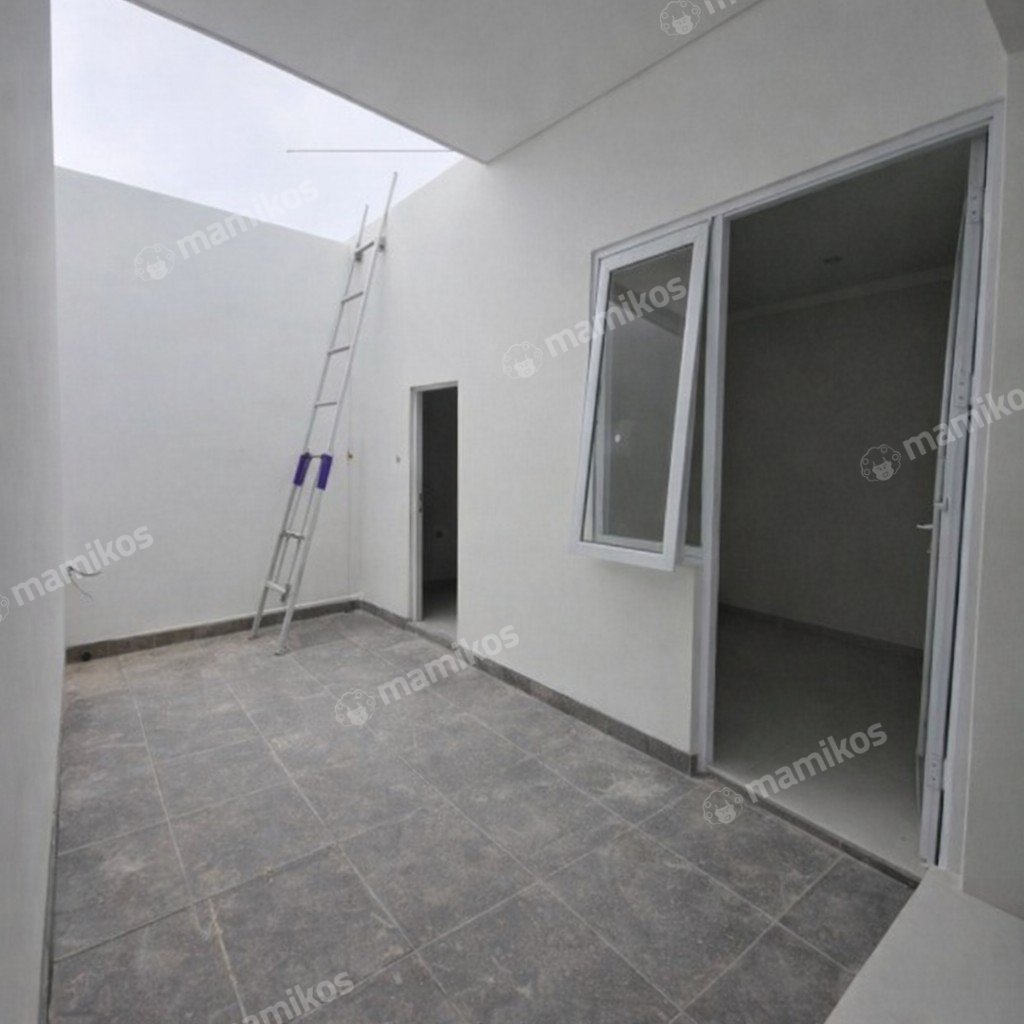 Rumah Sertifikat SHM 4 Kamar Tidur 4 Kamar Mandi Sunrise Garden Jakarta Barat - Photo 2