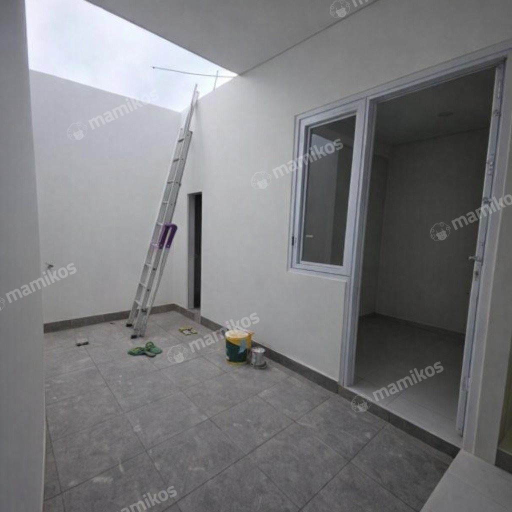 Rumah Sertifikat SHM 4 Kamar Tidur 4 Kamar Mandi Sunrise Garden Jakarta Barat - Photo 3
