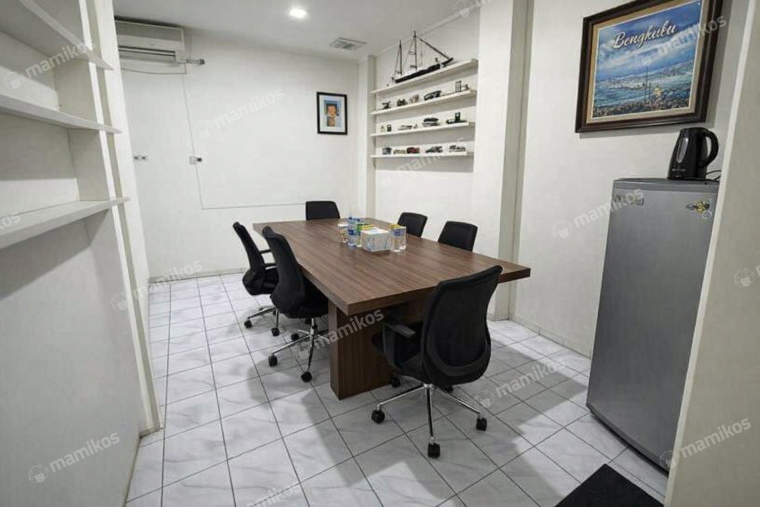 Rumah Sertifikat SHM 8 Kamar Tidur 6 Kamar Mandi Mampang Jakarta Selatan