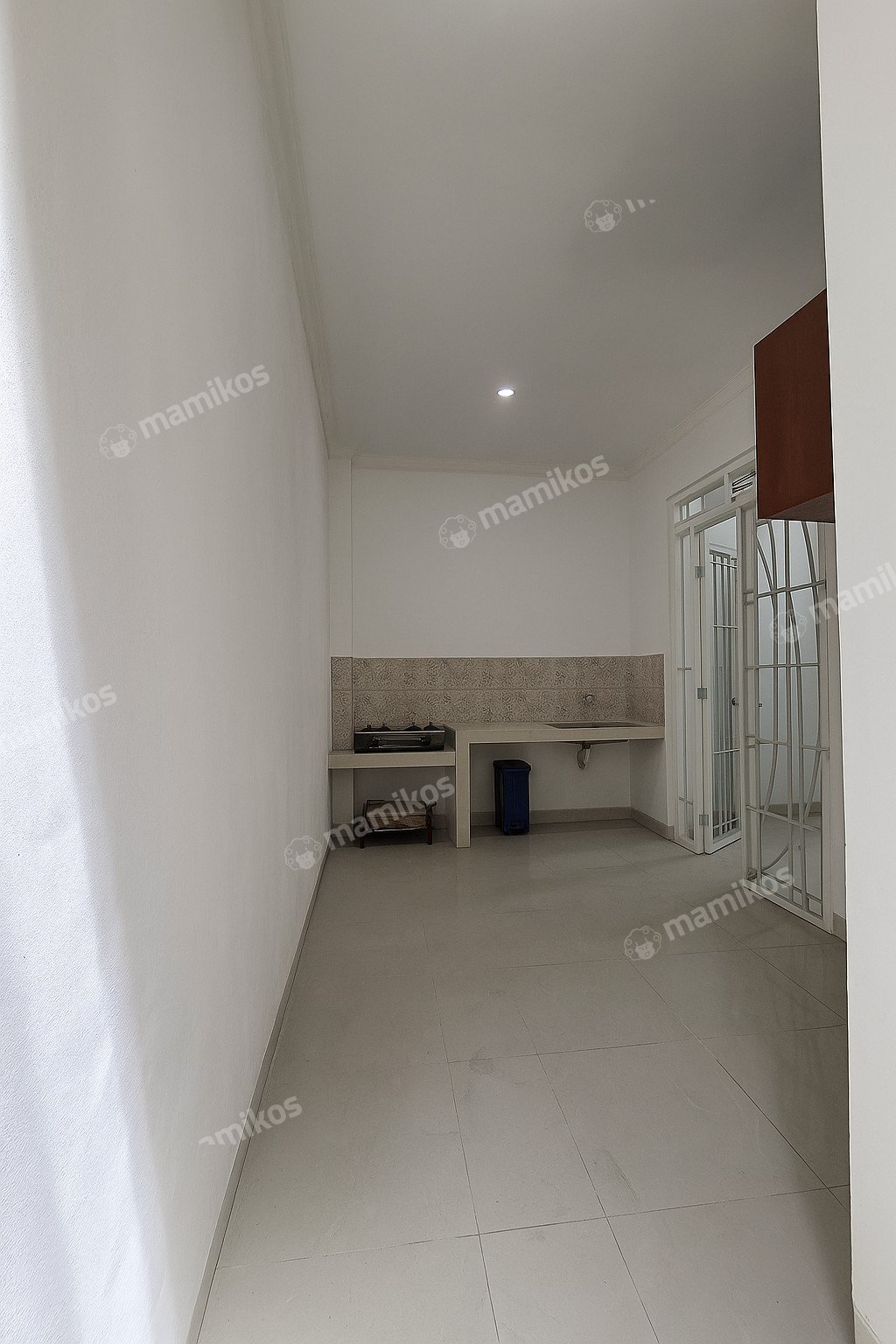 Rumah Sertifikat SHM 2 Kamar Tidur 1 Kamar Mandi Kota Wisata Jakarta Timur - Photo 4