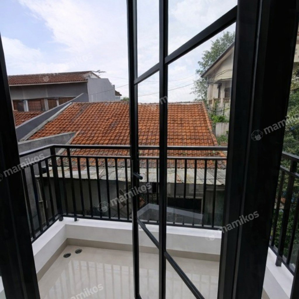 Rumah Sertifikat SHM 2 Kamar Tidur 2 Kamar Mandi Ciracas Jakarta Timur - Photo 4