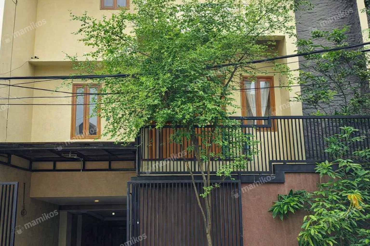 Rumah Sertifikat SHM 4 Kamar Tidur 4 Kamar Mandi Cibubur Jakarta Timur