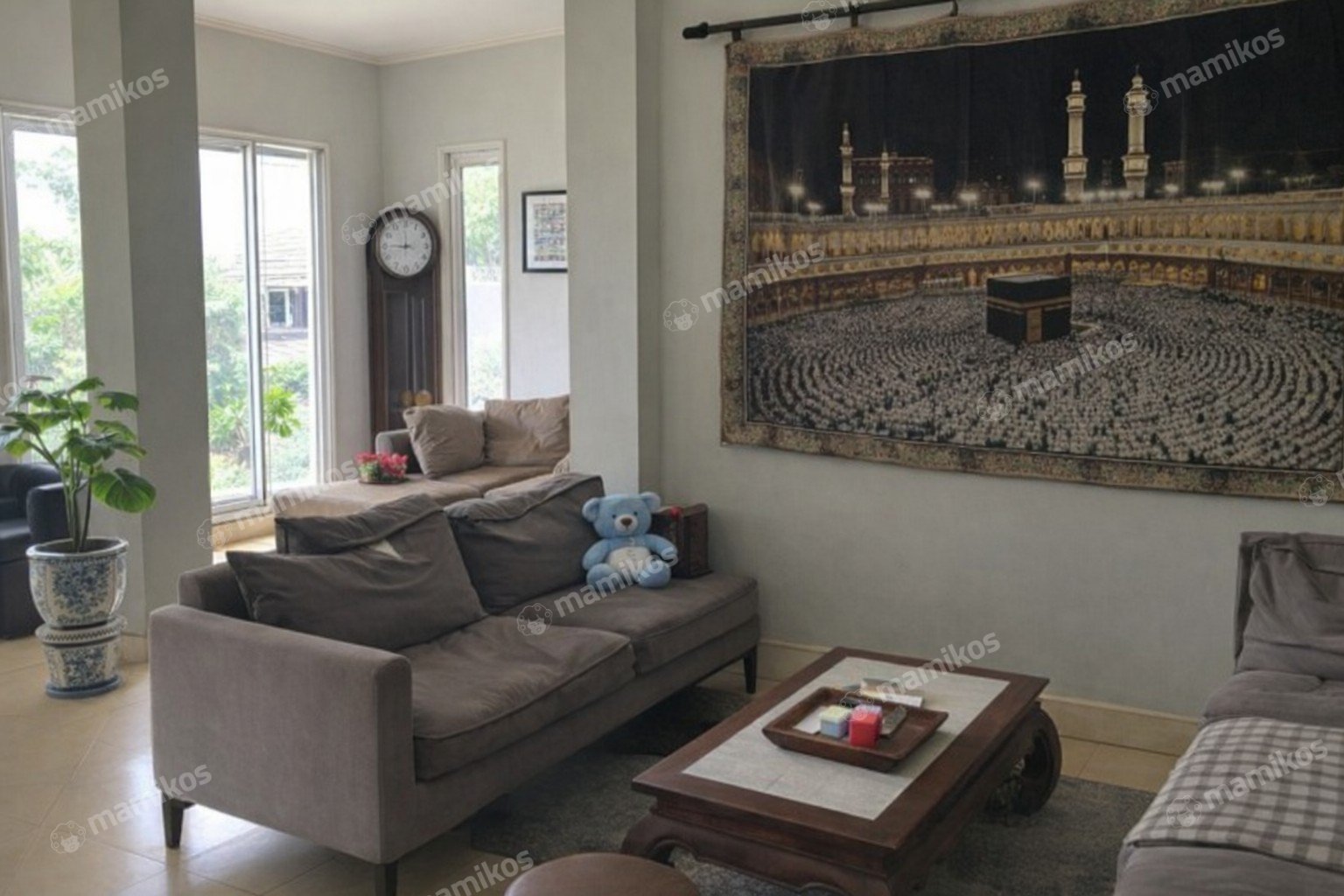 Rumah Sertifikat SHM 6 Kamar Tidur 3 Kamar Mandi Kota Wisata Jakarta Timur